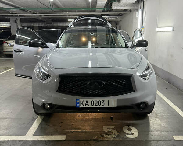 Серый Инфинити QX70, объемом двигателя 3.7 л и пробегом 152 тыс. км за 24500 $, фото 1 на Automoto.ua