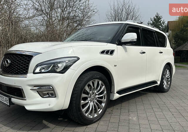 Белый Инфинити QX80, объемом двигателя 5.55 л и пробегом 153 тыс. км за 34999 $, фото 1 на Automoto.ua