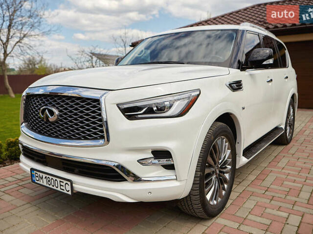 Белый Инфинити QX80, объемом двигателя 5.55 л и пробегом 51 тыс. км за 41500 $, фото 1 на Automoto.ua