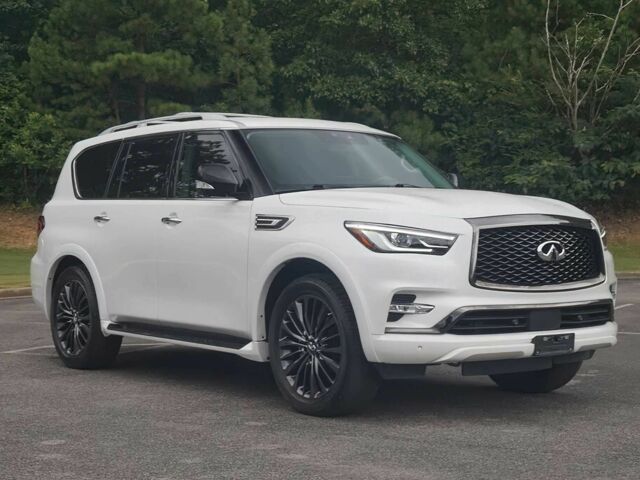 Белый Инфинити QX80, объемом двигателя 5.6 л и пробегом 26 тыс. км за 15000 $, фото 1 на Automoto.ua