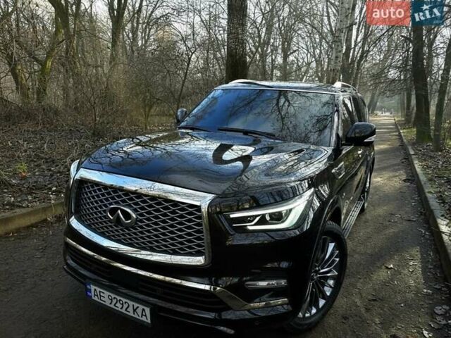 Черный Инфинити QX80, объемом двигателя 5.55 л и пробегом 56 тыс. км за 47799 $, фото 1 на Automoto.ua
