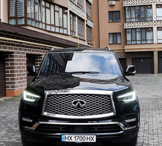 Черный Инфинити QX80, объемом двигателя 5.55 л и пробегом 15 тыс. км за 45000 $, фото 1 на Automoto.ua