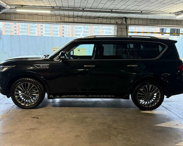 Чорний Інфініті QX80, об'ємом двигуна 5.6 л та пробігом 11 тис. км за 55000 $, фото 1 на Automoto.ua