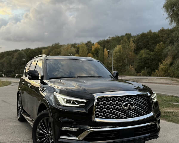 Черный Инфинити QX80, объемом двигателя 5.6 л и пробегом 65 тыс. км за 65900 $, фото 1 на Automoto.ua