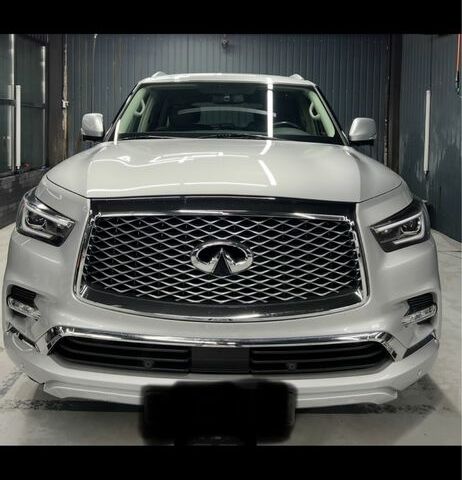 Серый Инфинити QX80, объемом двигателя 5.6 л и пробегом 65 тыс. км за 33428 $, фото 1 на Automoto.ua