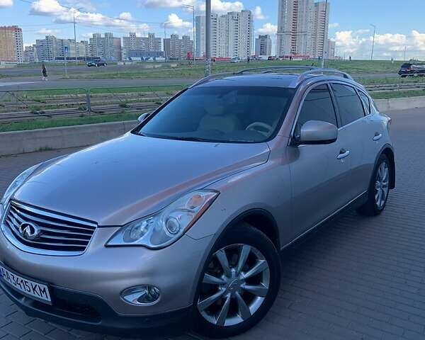 Бежевый Инфинити EX 35, объемом двигателя 3.5 л и пробегом 178 тыс. км за 9200 $, фото 1 на Automoto.ua