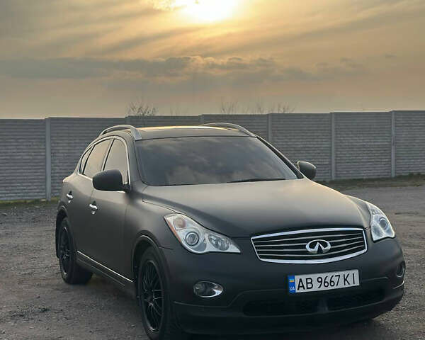 Инфинити EX 35, объемом двигателя 3.5 л и пробегом 135 тыс. км за 9500 $, фото 1 на Automoto.ua