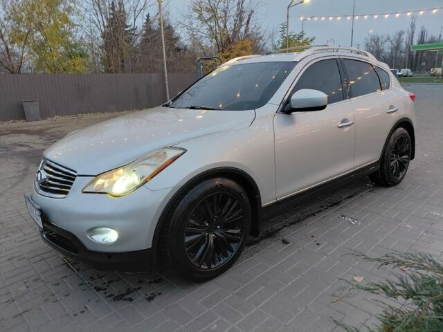 Серый Инфинити EX 35, объемом двигателя 3.5 л и пробегом 150 тыс. км за 7000 $, фото 1 на Automoto.ua