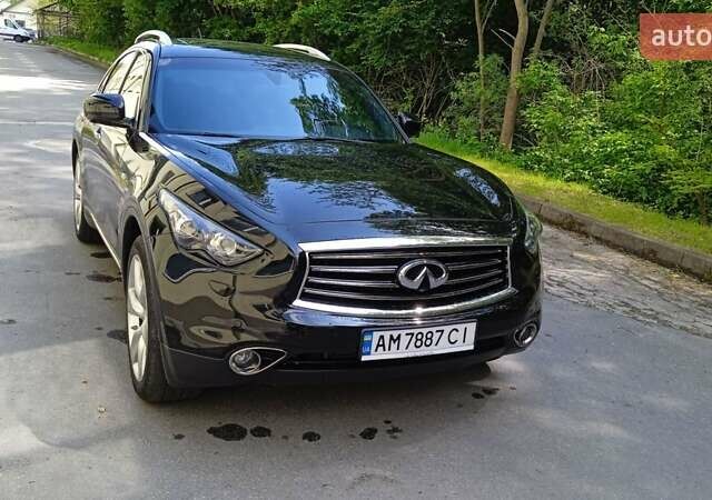 Чорний Інфініті FX 30, об'ємом двигуна 3 л та пробігом 182 тис. км за 14500 $, фото 1 на Automoto.ua