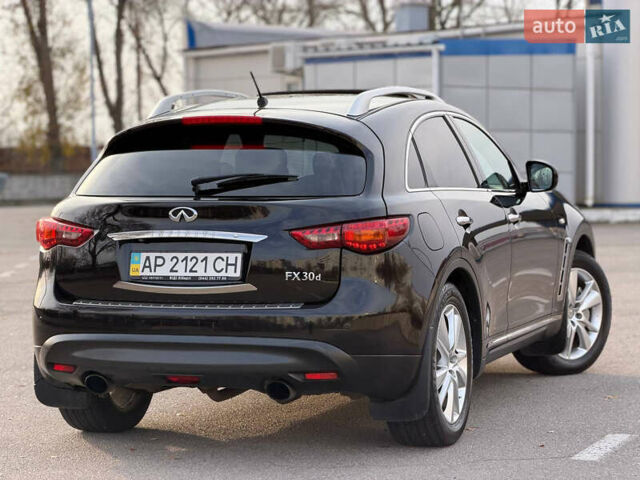 Черный Инфинити FX 30, объемом двигателя 3 л и пробегом 137 тыс. км за 17999 $, фото 1 на Automoto.ua