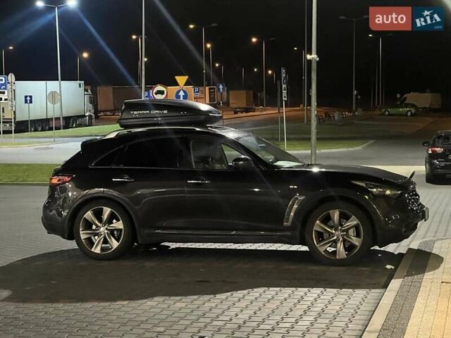 Коричневый Инфинити FX 30, объемом двигателя 3 л и пробегом 136 тыс. км за 16000 $, фото 1 на Automoto.ua