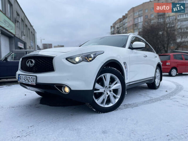 Білий Інфініті FX 35, об'ємом двигуна 3.5 л та пробігом 192 тис. км за 16600 $, фото 1 на Automoto.ua