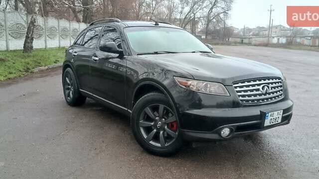 Черный Инфинити FX 35, объемом двигателя 3.5 л и пробегом 217 тыс. км за 7500 $, фото 1 на Automoto.ua