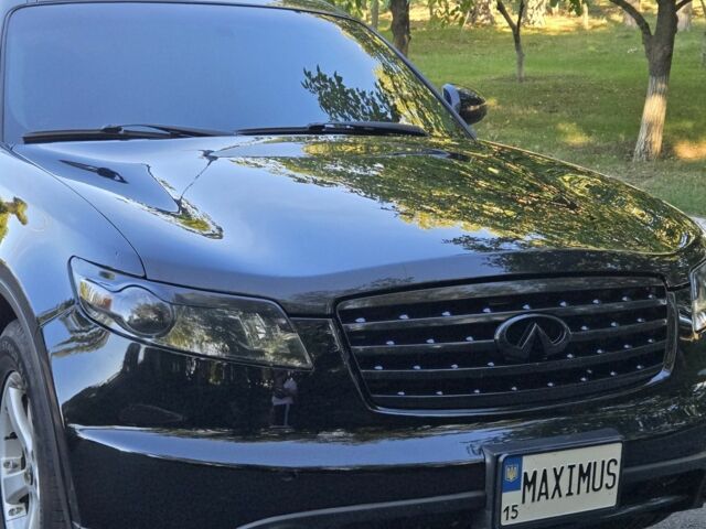 Черный Инфинити FX 35, объемом двигателя 3.5 л и пробегом 205 тыс. км за 9000 $, фото 1 на Automoto.ua