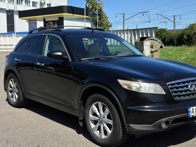 Черный Инфинити FX 35, объемом двигателя 3.5 л и пробегом 300 тыс. км за 7500 $, фото 1 на Automoto.ua