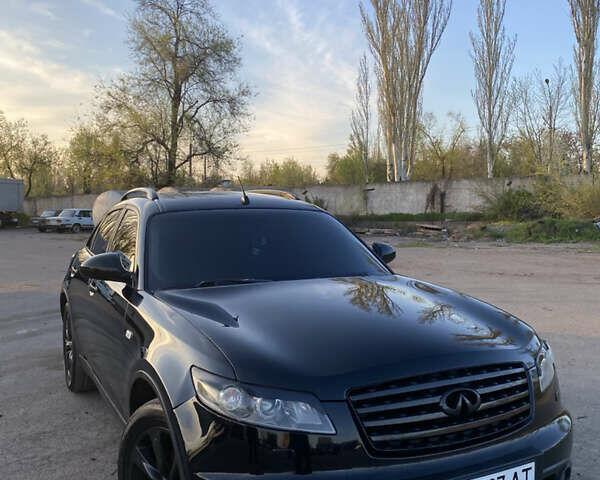 Черный Инфинити FX 35, объемом двигателя 3.5 л и пробегом 220 тыс. км за 9500 $, фото 1 на Automoto.ua