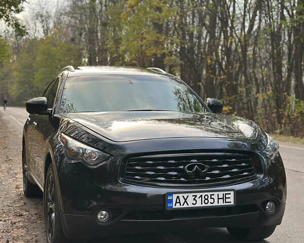 Черный Инфинити FX 35, объемом двигателя 3.5 л и пробегом 270 тыс. км за 14900 $, фото 1 на Automoto.ua