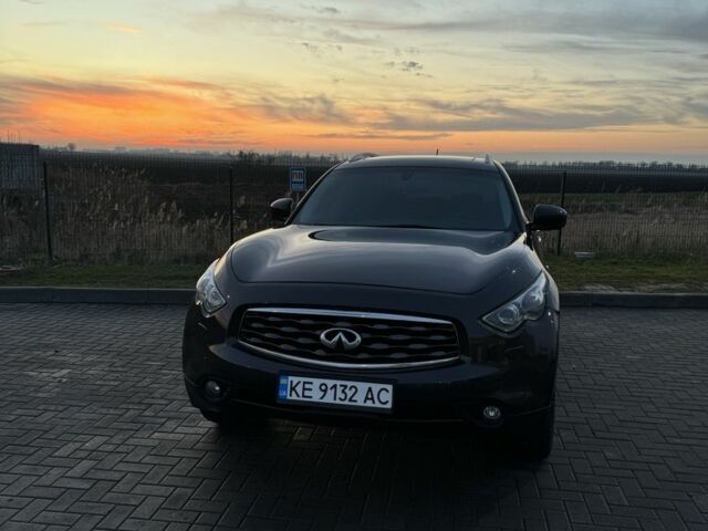 Коричневий Інфініті FX 35, об'ємом двигуна 3.5 л та пробігом 136 тис. км за 14500 $, фото 1 на Automoto.ua