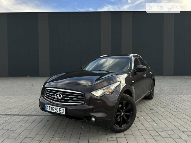 Инфинити FX 35, объемом двигателя 3.5 л и пробегом 245 тыс. км за 11950 $, фото 1 на Automoto.ua