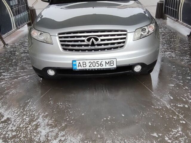 Серый Инфинити FX 35, объемом двигателя 3.5 л и пробегом 200 тыс. км за 7200 $, фото 1 на Automoto.ua