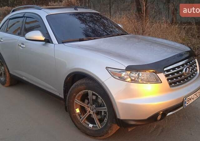 Серый Инфинити FX 35, объемом двигателя 3.5 л и пробегом 280 тыс. км за 8000 $, фото 1 на Automoto.ua