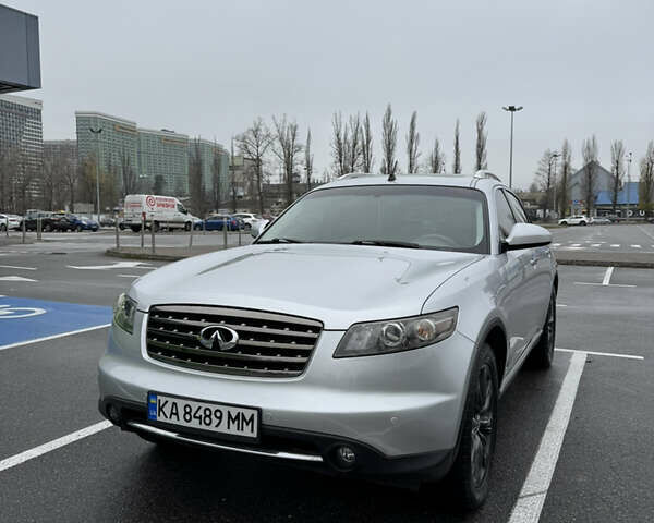 Серый Инфинити FX 35, объемом двигателя 3.5 л и пробегом 128 тыс. км за 10700 $, фото 1 на Automoto.ua