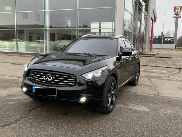 Чорний Інфініті FX 37, об'ємом двигуна 3.7 л та пробігом 186 тис. км за 18500 $, фото 1 на Automoto.ua