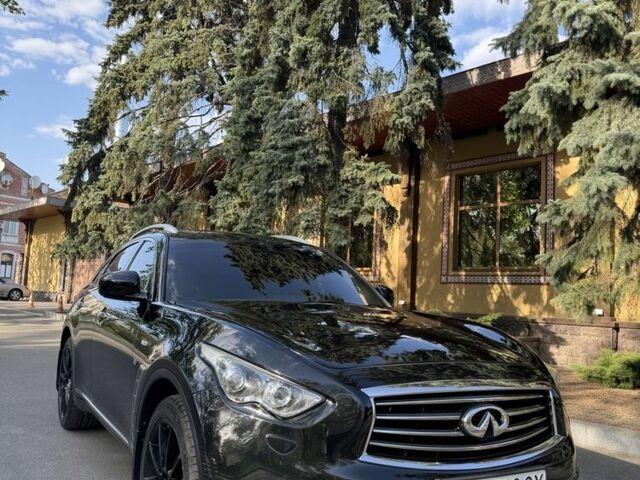 Чорний Інфініті FX 37, об'ємом двигуна 3.7 л та пробігом 165 тис. км за 17900 $, фото 1 на Automoto.ua