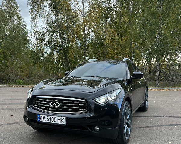 Черный Инфинити FX 37, объемом двигателя 3.7 л и пробегом 190 тыс. км за 16800 $, фото 1 на Automoto.ua