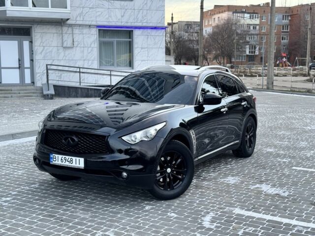 Чорний Інфініті FX 37, об'ємом двигуна 3.7 л та пробігом 150 тис. км за 13500 $, фото 1 на Automoto.ua
