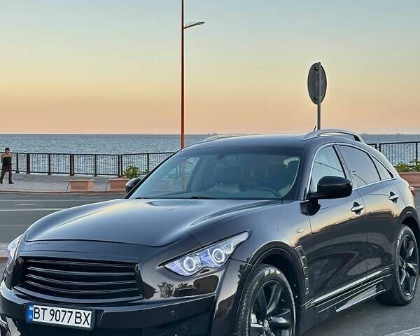 Коричневый Инфинити FX 37, объемом двигателя 3.7 л и пробегом 130 тыс. км за 20000 $, фото 1 на Automoto.ua