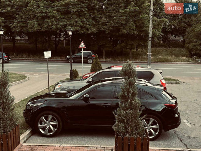 Чорний Інфініті ФХ 50, об'ємом двигуна 5.03 л та пробігом 194 тис. км за 15700 $, фото 1 на Automoto.ua