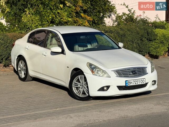 Білий Інфініті G25, об'ємом двигуна 2.5 л та пробігом 160 тис. км за 5500 $, фото 1 на Automoto.ua