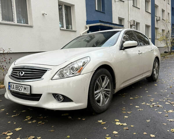 Белый Инфинити G25, объемом двигателя 2.5 л и пробегом 160 тыс. км за 11500 $, фото 1 на Automoto.ua