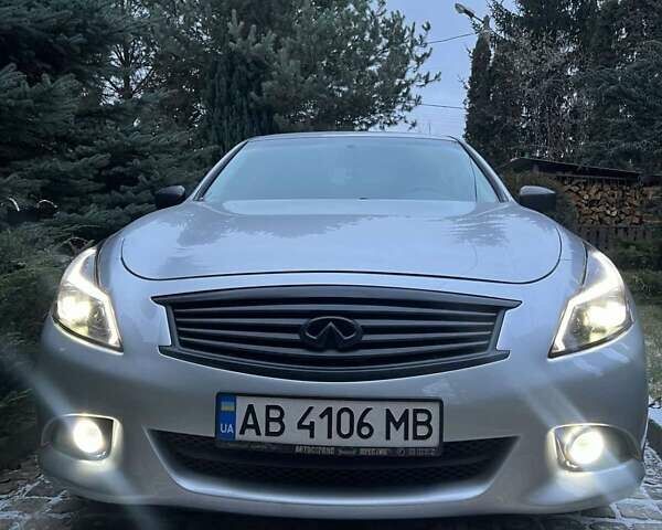 Сірий Інфініті G25, об'ємом двигуна 2.5 л та пробігом 118 тис. км за 9600 $, фото 1 на Automoto.ua