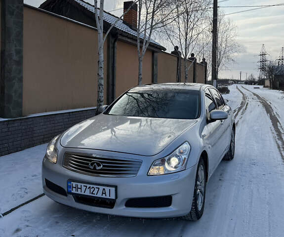 Серый Инфинити G35, объемом двигателя 3.5 л и пробегом 165 тыс. км за 7900 $, фото 1 на Automoto.ua