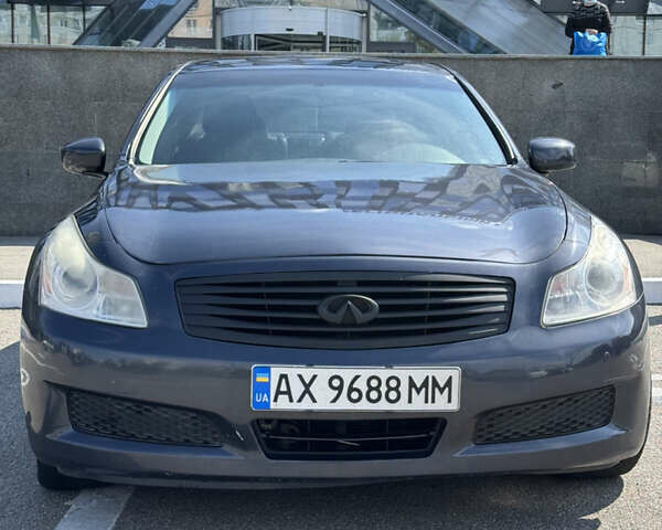 Серый Инфинити G35, объемом двигателя 3.5 л и пробегом 173 тыс. км за 6000 $, фото 1 на Automoto.ua