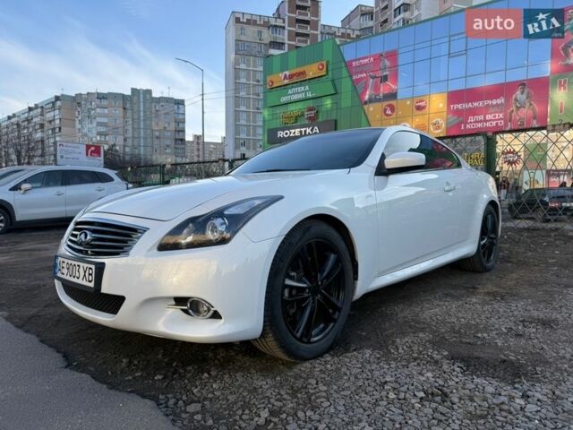 Білий Інфініті G37, об'ємом двигуна 3.7 л та пробігом 233 тис. км за 9200 $, фото 1 на Automoto.ua