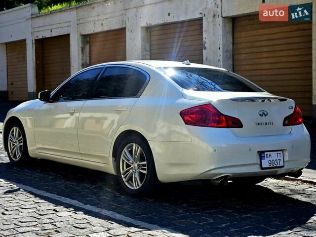 Білий Інфініті G37, об'ємом двигуна 3.7 л та пробігом 183 тис. км за 11800 $, фото 1 на Automoto.ua