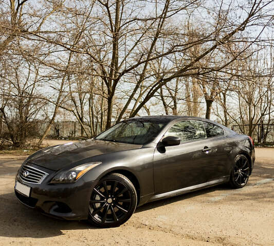 Черный Инфинити G37, объемом двигателя 3.7 л и пробегом 108 тыс. км за 14600 $, фото 1 на Automoto.ua