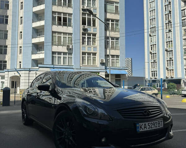 Чорний Інфініті G37, об'ємом двигуна 3.7 л та пробігом 142 тис. км за 13800 $, фото 1 на Automoto.ua