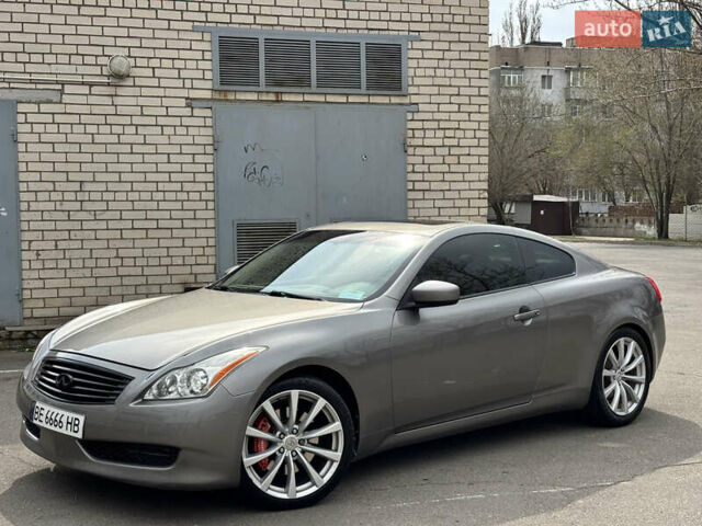 Инфинити G37, объемом двигателя 3.7 л и пробегом 244 тыс. км за 9999 $, фото 1 на Automoto.ua