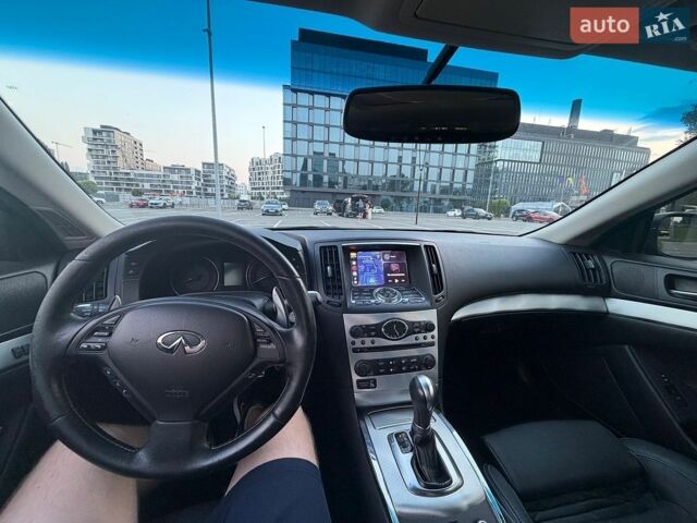 Серый Инфинити G37, объемом двигателя 3.7 л и пробегом 172 тыс. км за 13500 $, фото 1 на Automoto.ua
