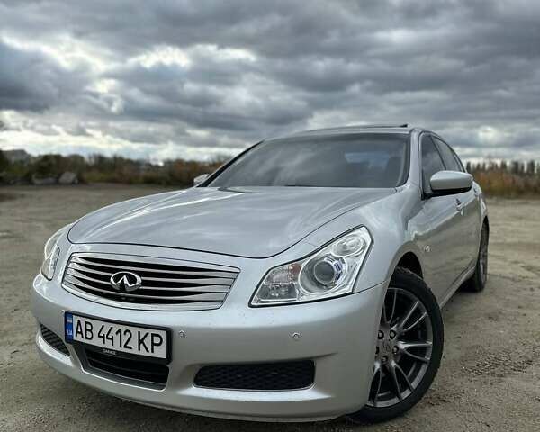 Серый Инфинити G37, объемом двигателя 3.7 л и пробегом 250 тыс. км за 10500 $, фото 1 на Automoto.ua