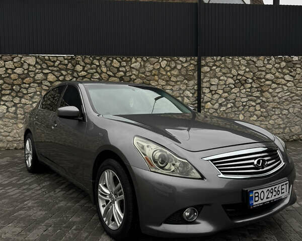 Сірий Інфініті G37, об'ємом двигуна 3.7 л та пробігом 243 тис. км за 13300 $, фото 1 на Automoto.ua