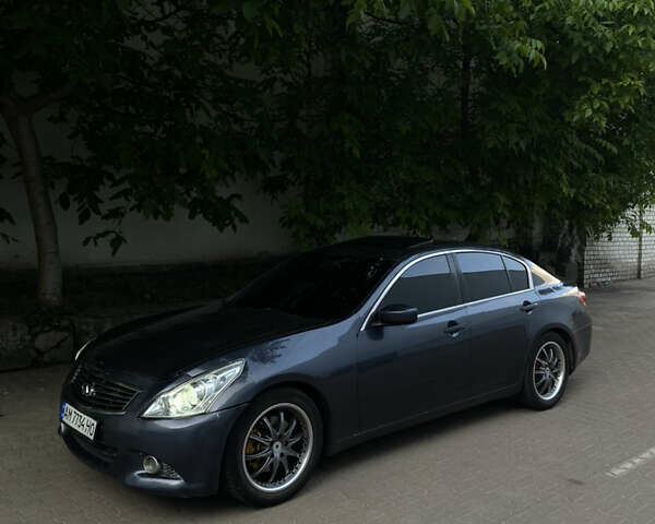 Синій Інфініті G37, об'ємом двигуна 3.7 л та пробігом 295 тис. км за 9300 $, фото 1 на Automoto.ua