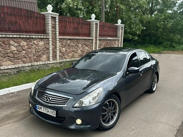 Синий Инфинити G37, объемом двигателя 3.7 л и пробегом 315 тыс. км за 8850 $, фото 1 на Automoto.ua