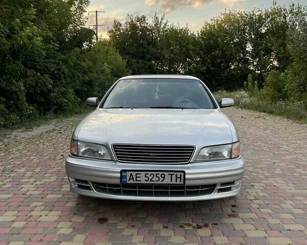 Сірий Інфініті I30, об'ємом двигуна 3 л та пробігом 298 тис. км за 3000 $, фото 1 на Automoto.ua