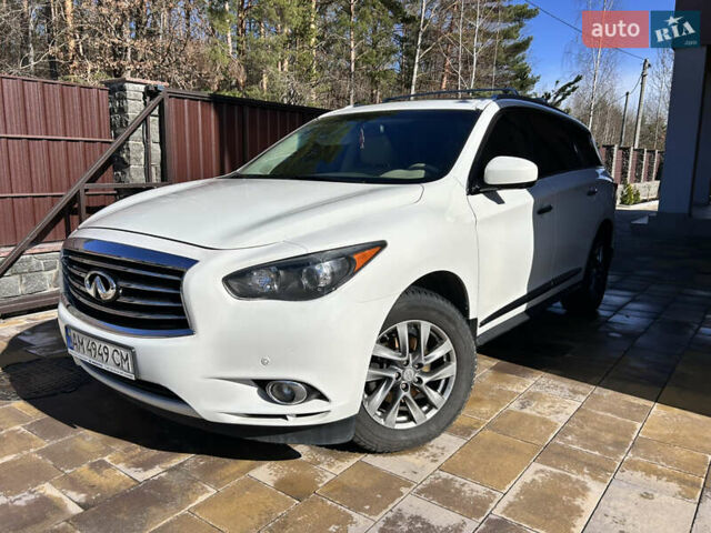 Белый Инфинити JX35, объемом двигателя 3.5 л и пробегом 240 тыс. км за 14800 $, фото 1 на Automoto.ua