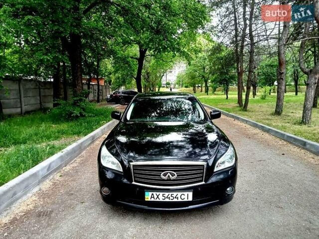 Черный Инфинити M25, объемом двигателя 2.5 л и пробегом 250 тыс. км за 9300 $, фото 1 на Automoto.ua
